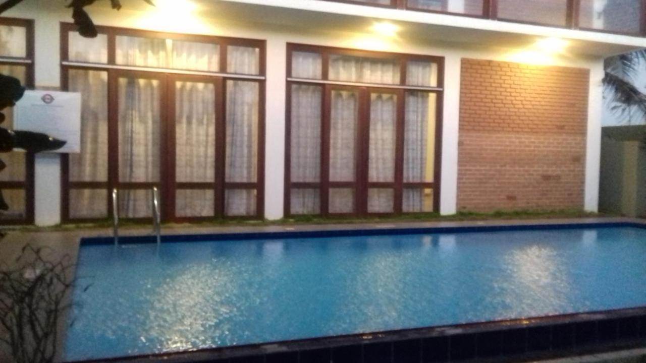 Hi Win Hotel 칠라우 외부 사진